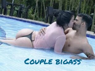 Couple_bigass