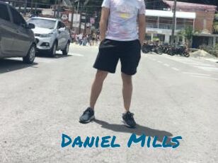 Daniel_Mills