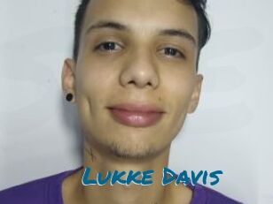 Lukke_Davis