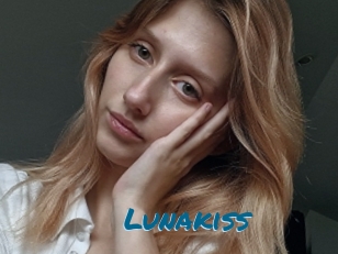 Lunakiss