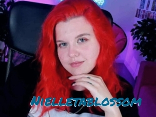 Nielletablossom